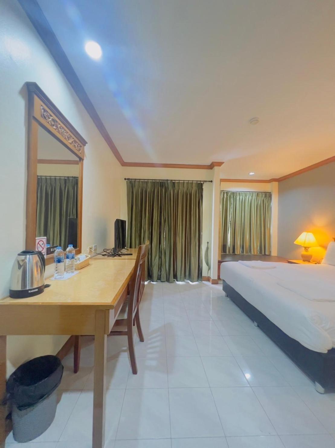 Royal Vista Hotel Patong ภายนอก รูปภาพ