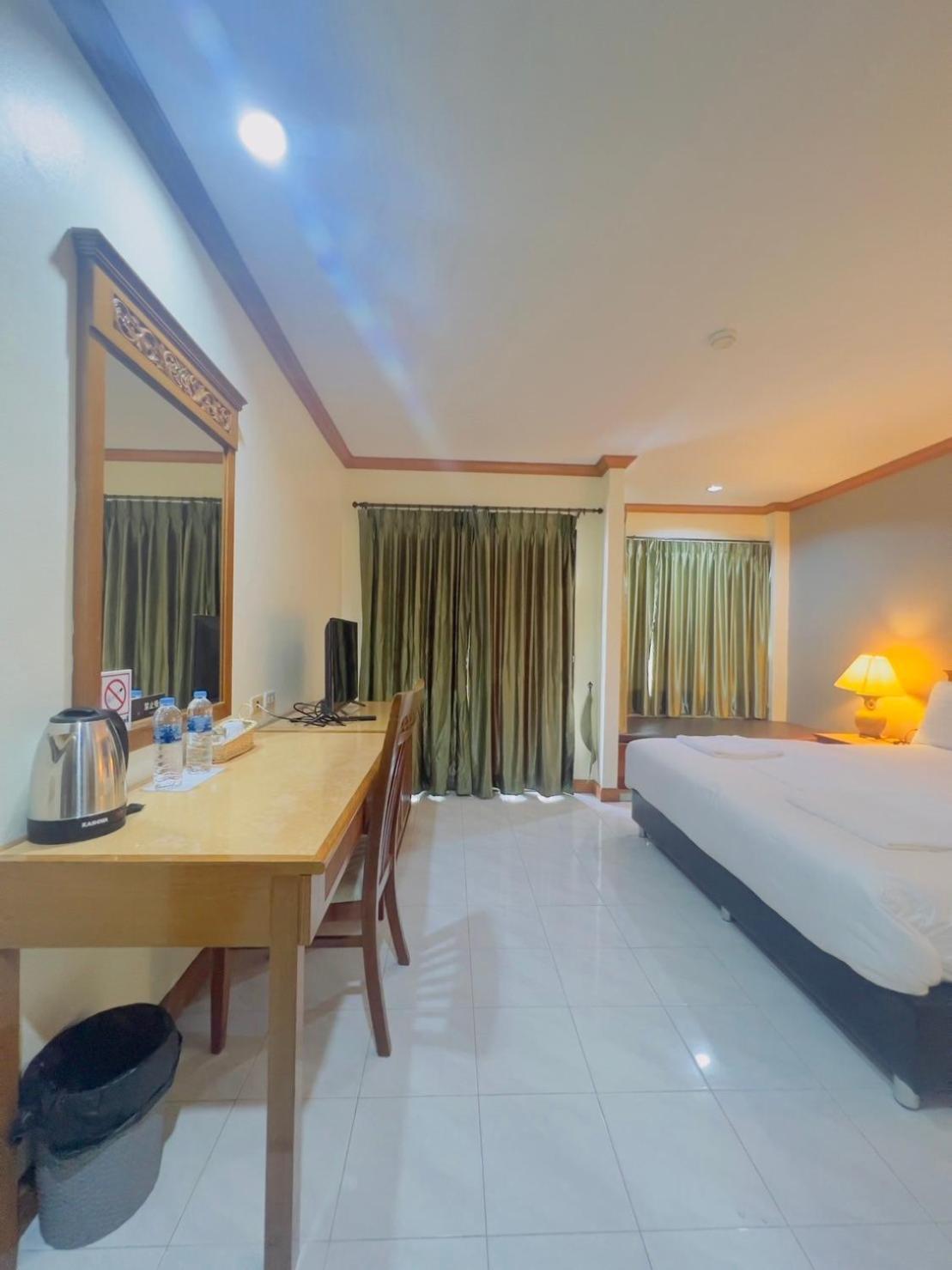Royal Vista Hotel Patong ภายนอก รูปภาพ
